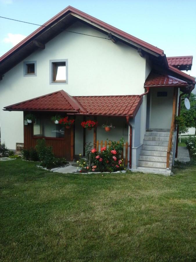 Appartement House Sara à Korenica Extérieur photo